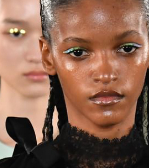 Giambattista Valli Paris FW 2022