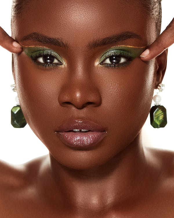 Eyeshadow Brushes for Beginners